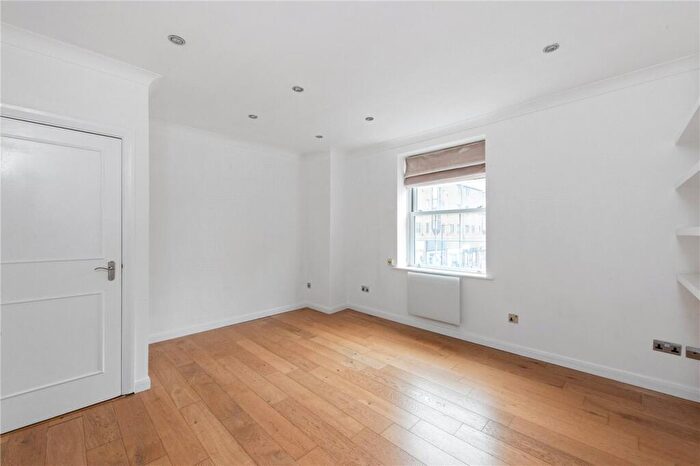 1 Bedroom Apartment For Sale In Old Castle Street, London, E1