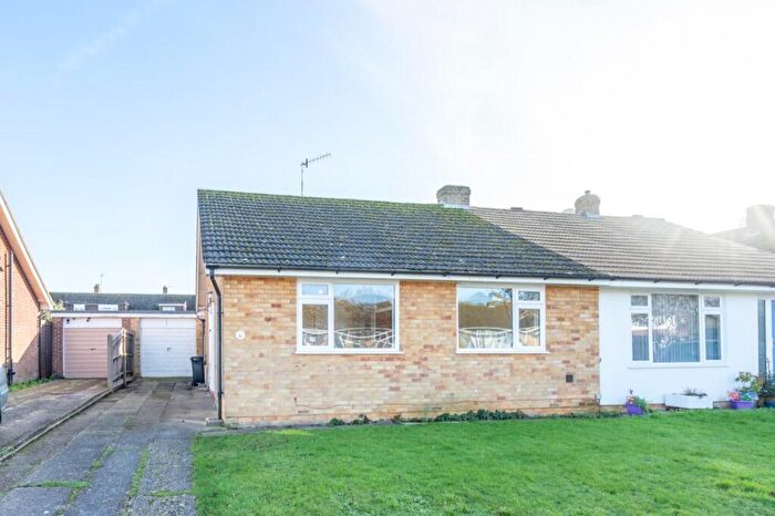 2 Bedroom Bungalow For Sale In Wilman Gardens, Rose Green, Bognor Regis, PO21