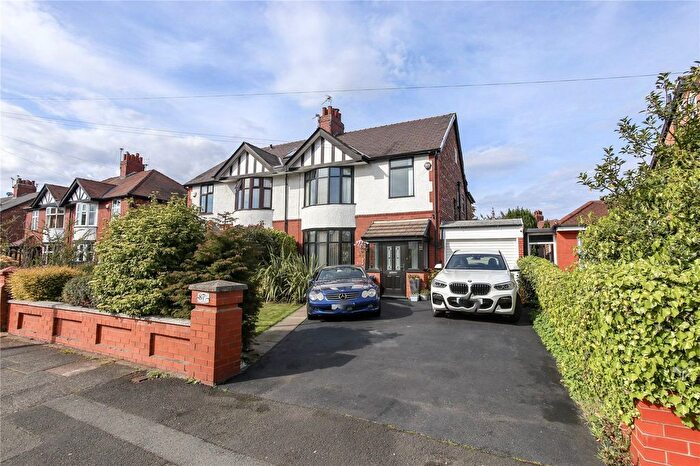 4 Bedroom Semi-Detached House For Sale In Parsonage Road, Heaton Moor, Stockport, SK4