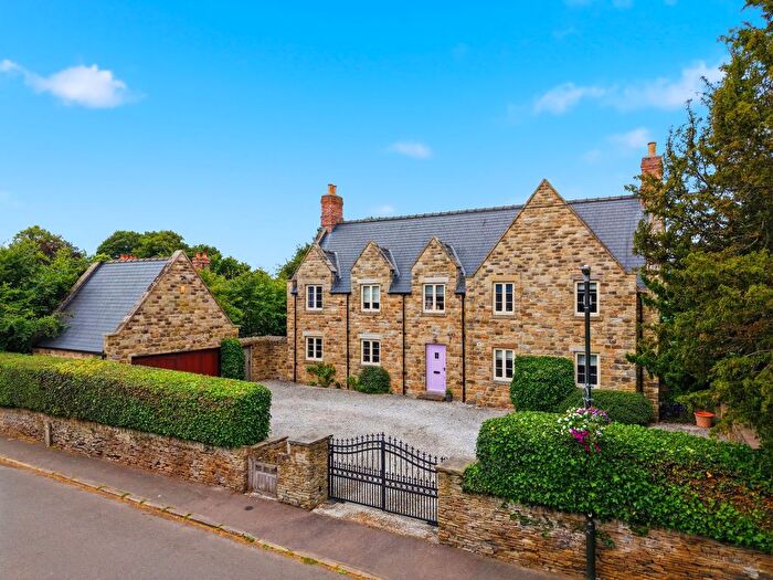 4 Bedroom Detached House For Sale In Main Road, Heath, S44