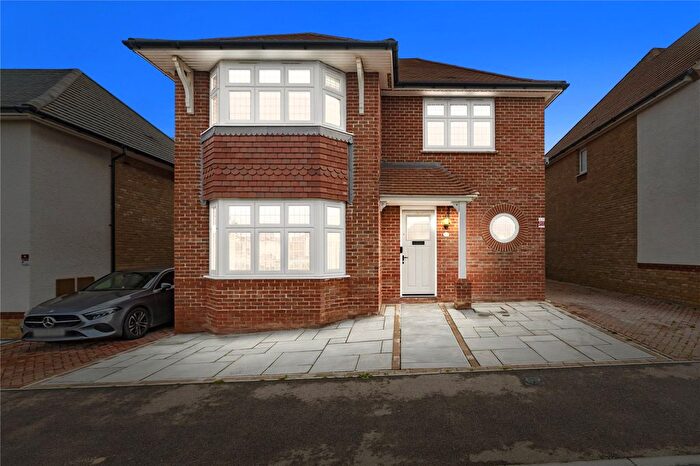 3 Bedroom Detached House For Sale In Ansell Street, Langdon Hills, Basildon, Essex, SS16