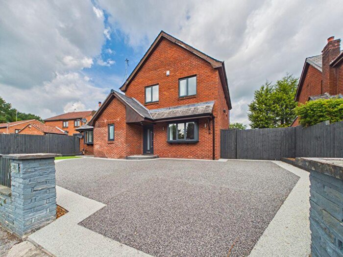 3 Bedroom Detached House For Sale In Sunny Brow Road, Middleton, Manchester, M24