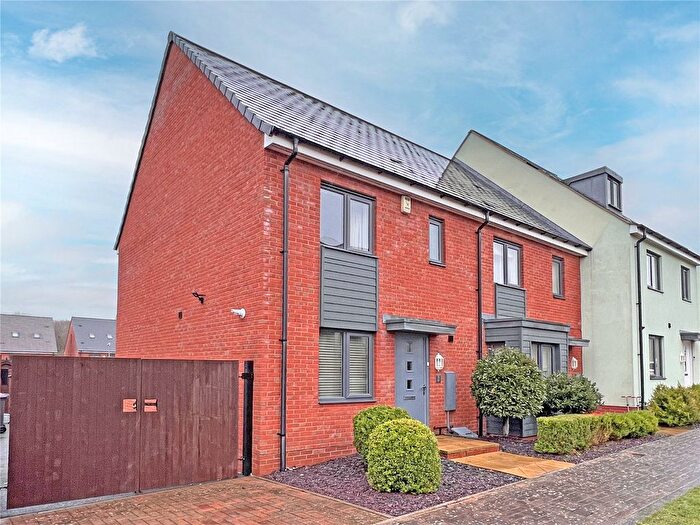 3 Bedroom Semi-detached House To Rent In Higgs Row, Lawley, Telford, Shropshire, TF3