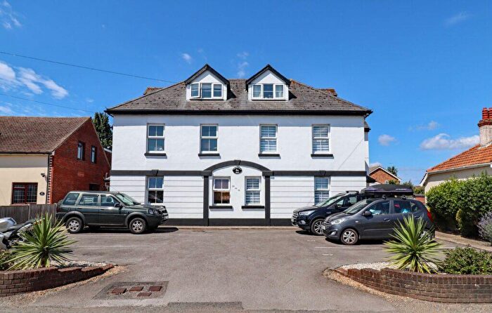 2 Bedroom Maisonette For Sale In West Lane, Hayling Island, PO11