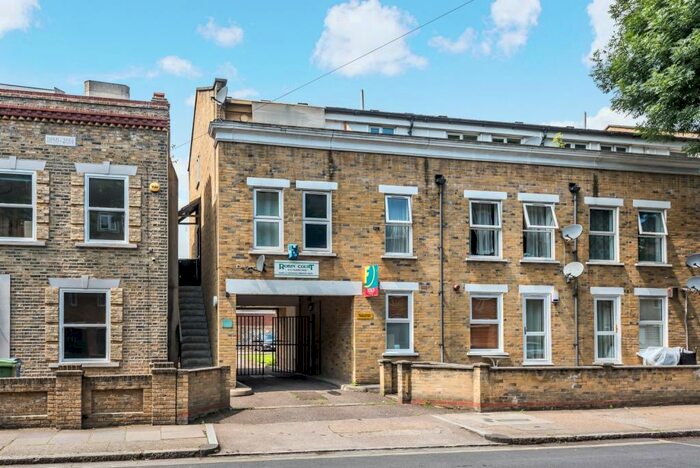 2 Bedroom Flat To Rent In Yalding Road London, SE16