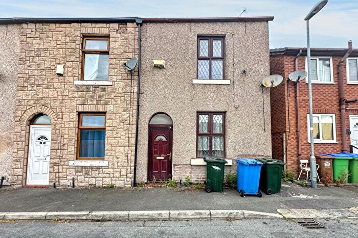 2 Bedroom End Of Terrace House For Sale In Division Street, Rochdale, OL12