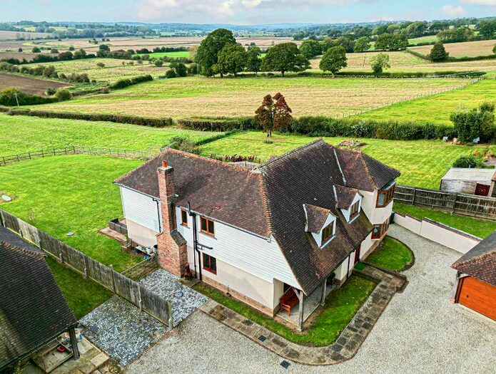 5 Bedroom Detached House For Sale In Rye Road, Newenden, Kent, TN18