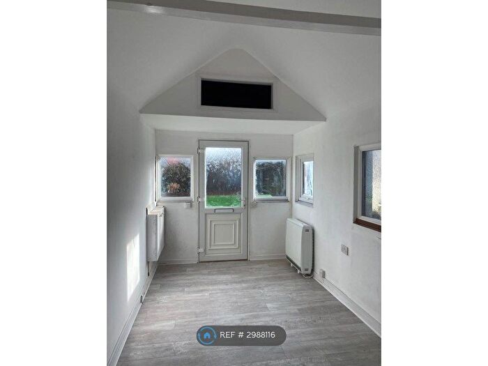 2 Bedroom Bungalow To Rent In Lake Way, Jaywick, Clacton-On-Sea, CO15