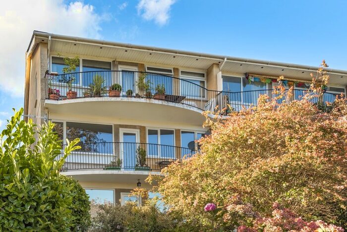 2 Bedroom Flat To Rent In Lansdown Grove Court, Bath BA1