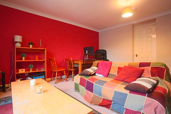3 Bedroom Flat To Rent In Russell Gardens, Roseburn, Edinburgh, EH12