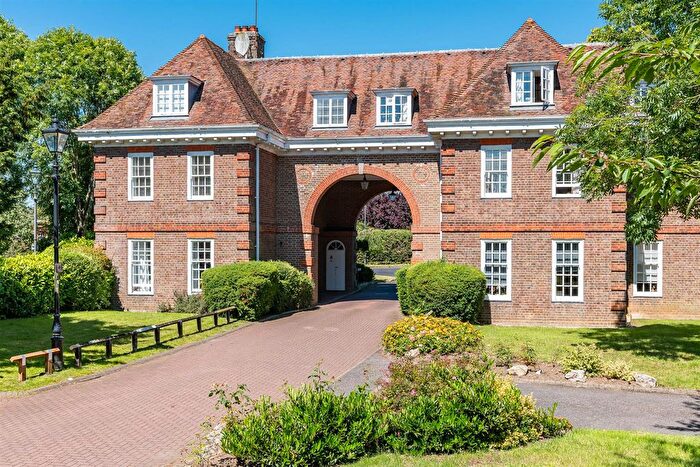 1 Bedroom Flat To Rent In Bengeo Mews, Bengeo Street, Hertford, SG14