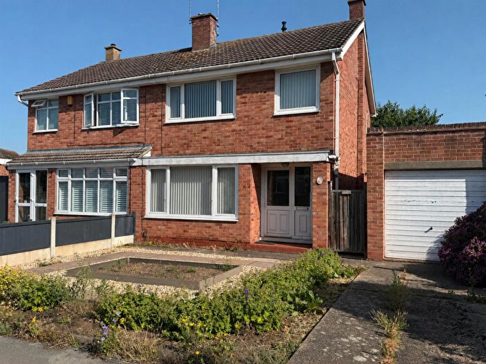 3 Bedroom Semi-Detached House For Sale In Whitworth Drive, Radcliffe-On-Trent, Nottingham, NG12