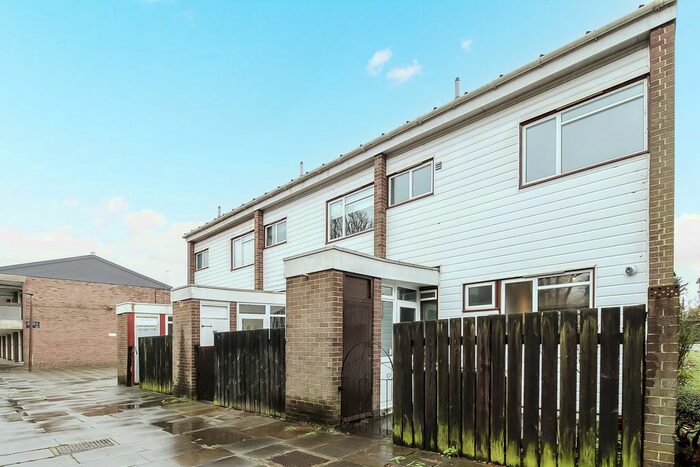 3 Bedroom Terraced House To Rent In Kidbrooke Park Close, London, SE3