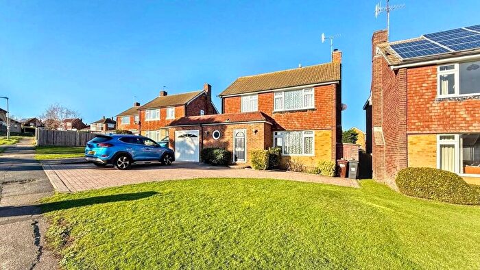 4 Bedroom Detached House For Sale In Branston Road, Eastbourne, BN22