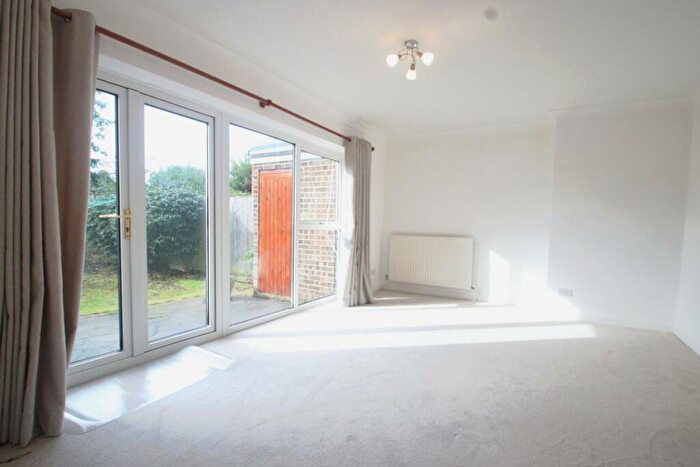 4 Bedroom Terraced House To Rent In Sparrow Drive, Orpington, BR5