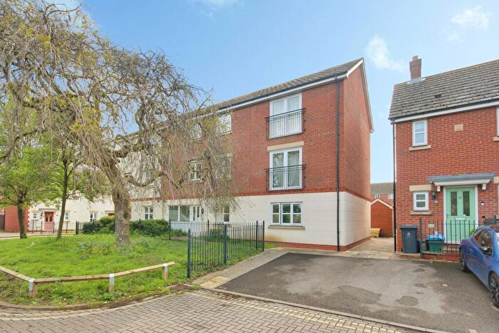 2 Bedroom Flat For Sale In Boughton Way, Coney Hill, Gloucester, GL4