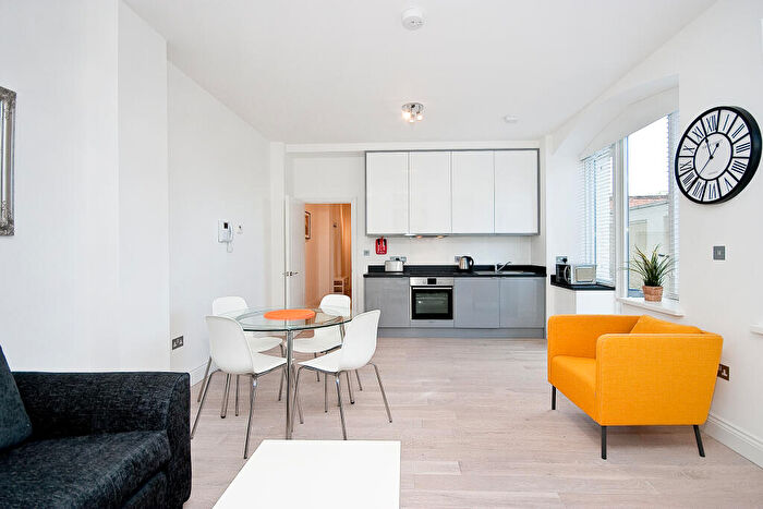 1 Bedroom Apartment To Rent In Anglers Lane, NW5