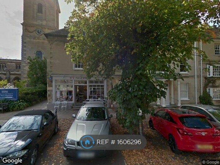 3 Bedroom Flat To Rent In Park Street, Oxon, OX20