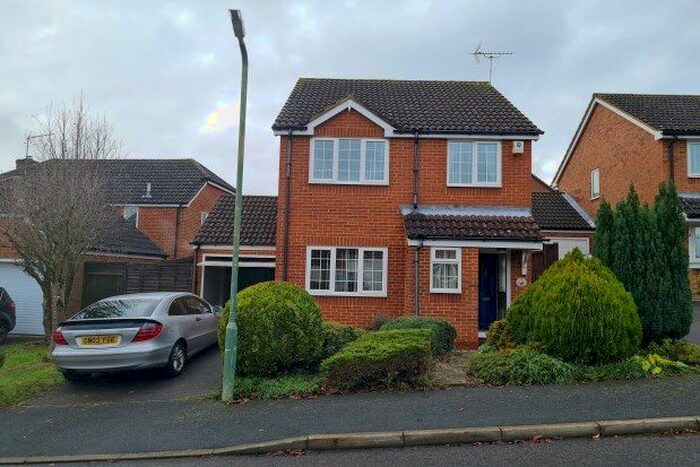 3 Bedroom Detached House To Rent In Weavering, Maidstone, ME14