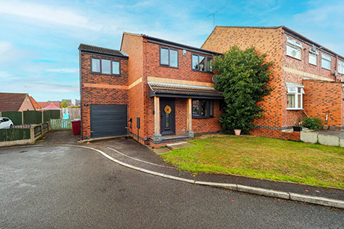 4 Bedroom Detached House For Sale In School Close, Alfreton, DE55