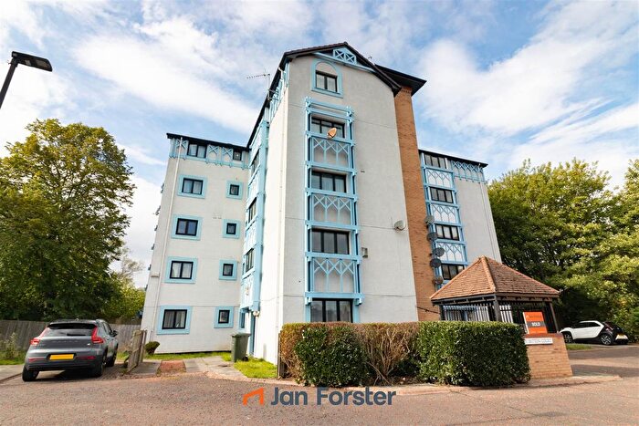 3 Bedroom Maisonette To Rent In Witton Court, Newcastle Upon Tyne, NE3