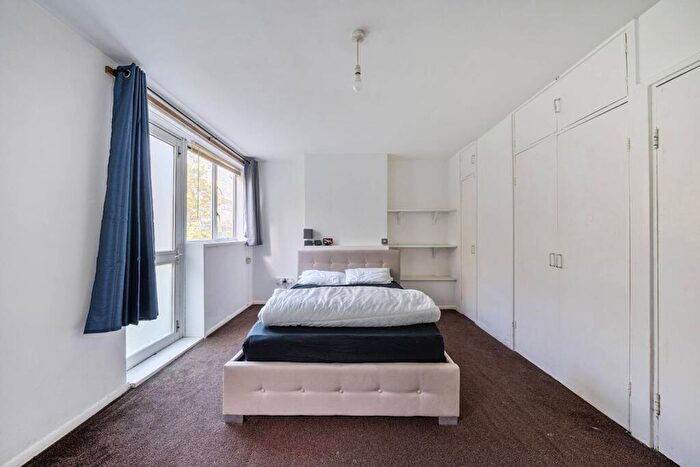 Studio To Rent In Stepney Way, Stepney, London, E1