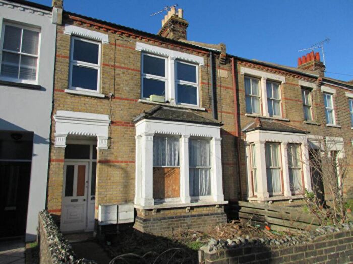 2 Bedroom Flat To Rent In High Street, Shoeburyness, SS3