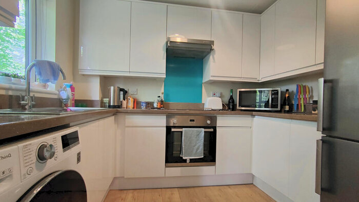 2 Bedroom Flat To Rent In Mitchell Road, Orpington, BR6