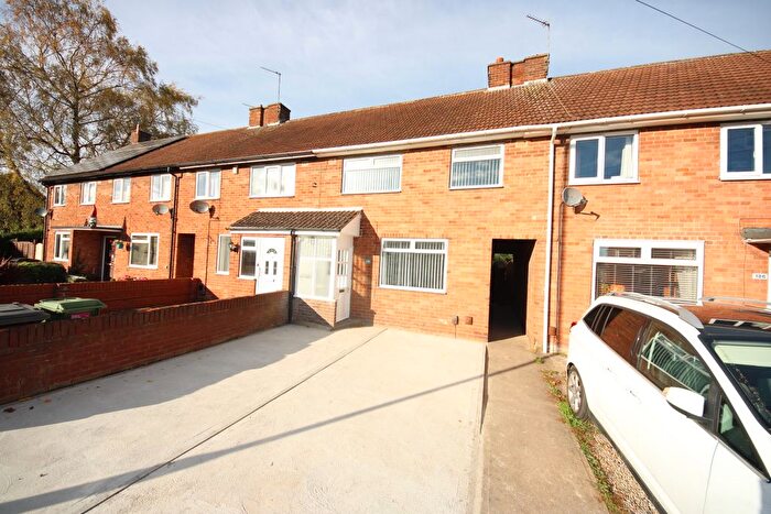 3 Bedroom Terraced House To Rent In Hamilton Drive, York, YO24