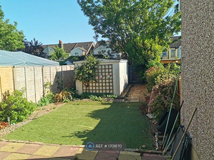 3 Bedroom Semi-Detached House To Rent In Stratton Road, Bexleyheath, DA7