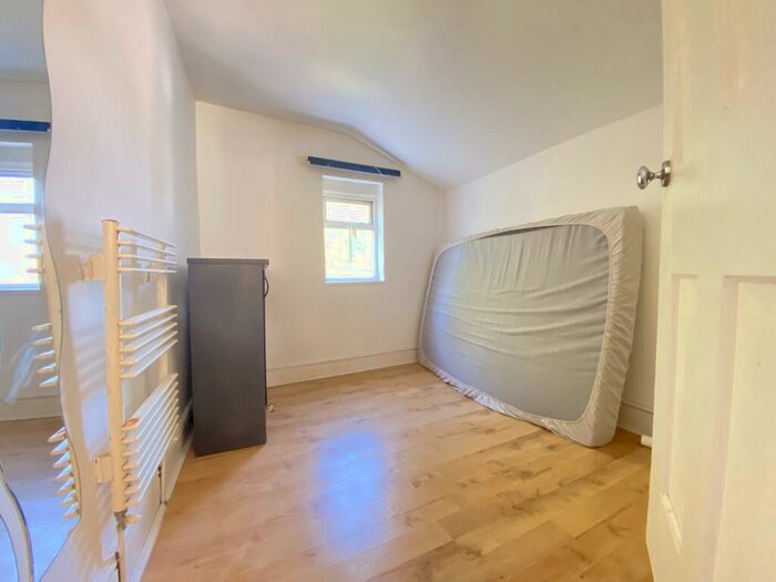 4 Bedroom Terraced House To Rent In Union Street, Dunstable, LU6