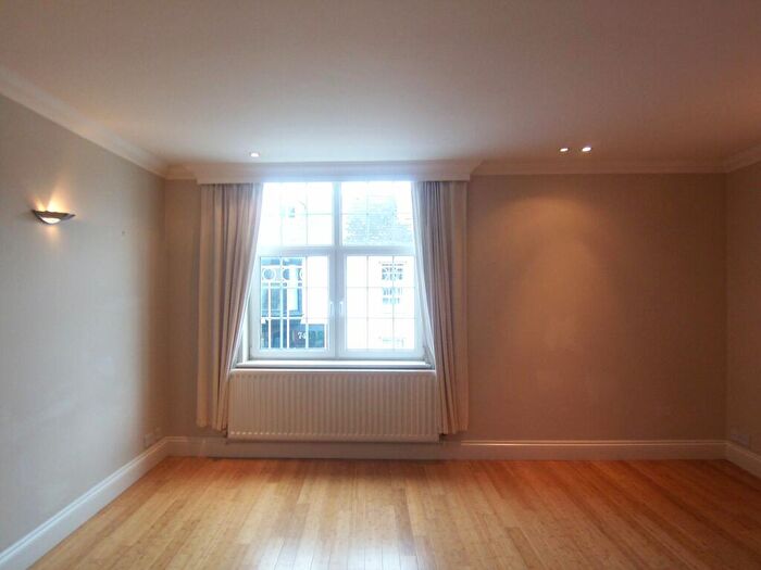 2 Bedroom Apartment To Rent In Newport Road, Barnstaple, Devon, EX32