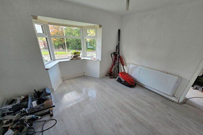 3 Bedroom Semi-Detached House To Rent In Alexander Hill, Brierley Hill, DY5