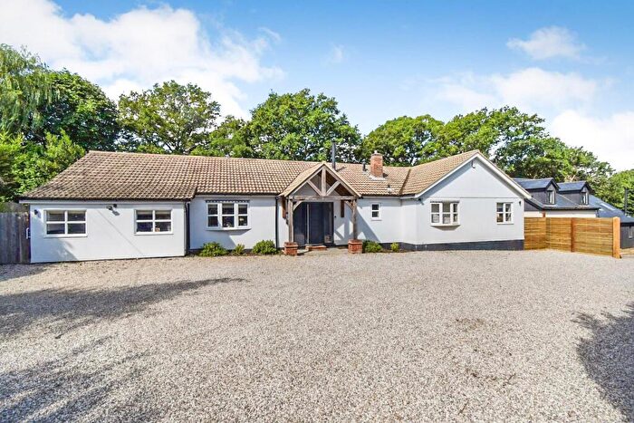 4 Bedroom Detached Bungalow For Sale In Bicknacre Road, Danbury, CM3