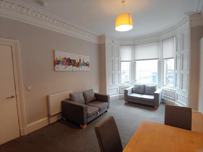 3 Bedroom Flat To Rent In Viewforth, Edinburgh, EH10