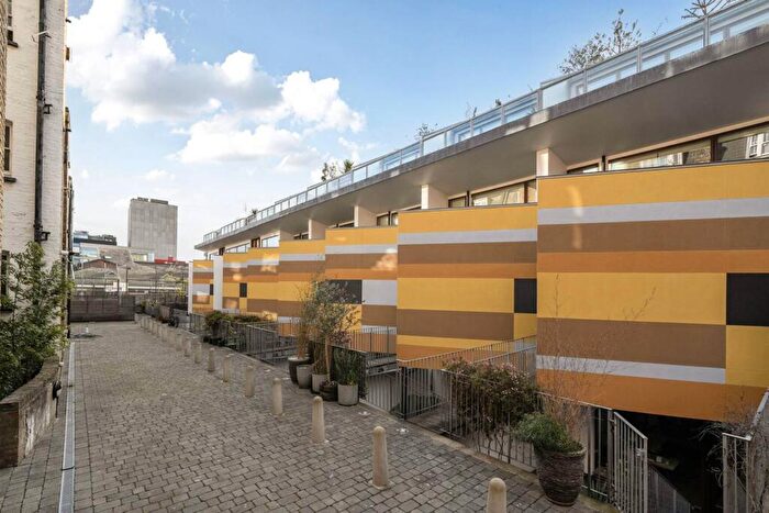 2 Bedroom Flat For Sale In Mears Close, Whitechapel, London, E1