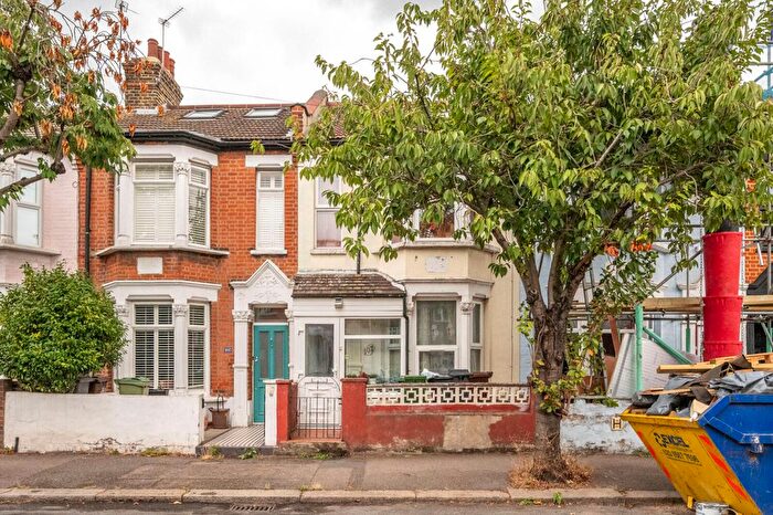 5 Bedroom Terraced House For Sale In Belgrave Road, Walthamstow, London, E17