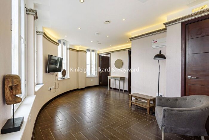 1 Bedroom Flat To Rent In Southwark Street, London, SE1