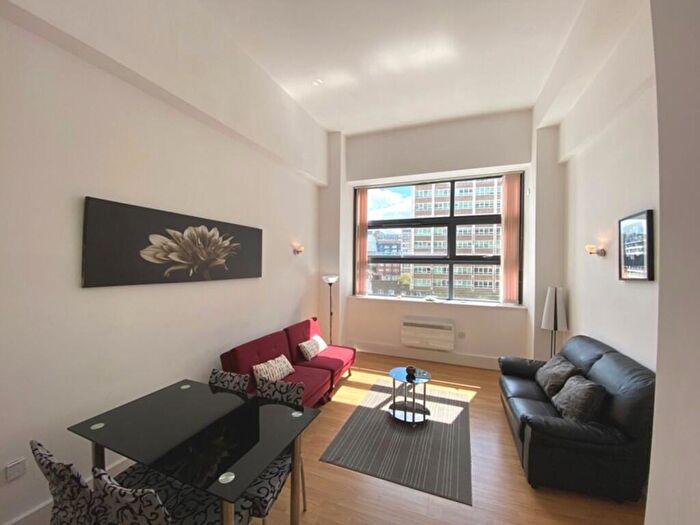 2 Bedroom Apartment For Sale In Brindley House, Newhall Street, Birmingham, B3