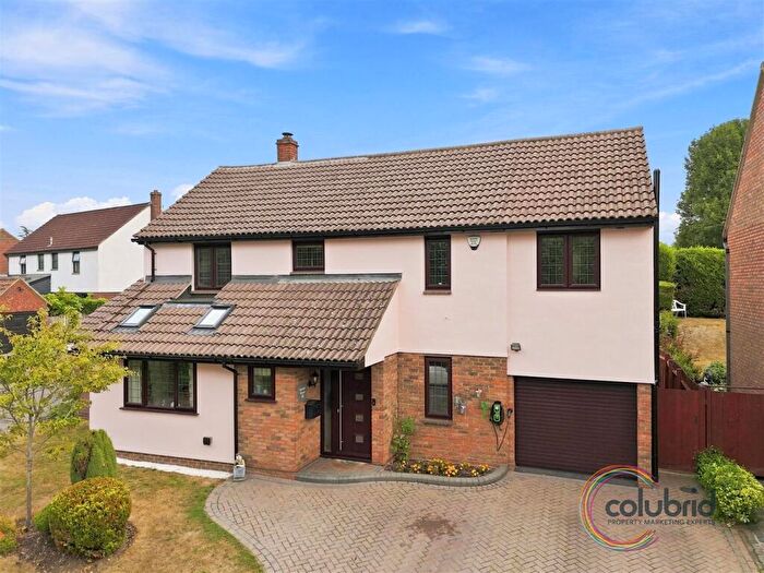 4 Bedroom Detached House For Sale In Craiston Way, Chelmsford, CM2