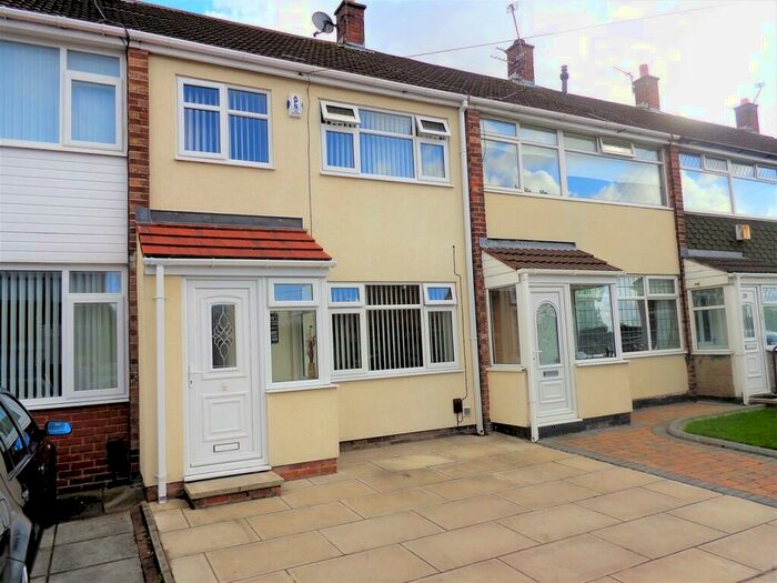3 Bedroom Town House To Rent In Penfold, Maghull, L31