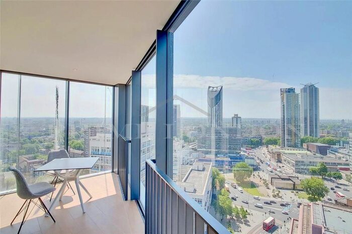 3 Bedroom Flat To Rent In Two Fifty One, Southwark Bridge Road, London, SE1