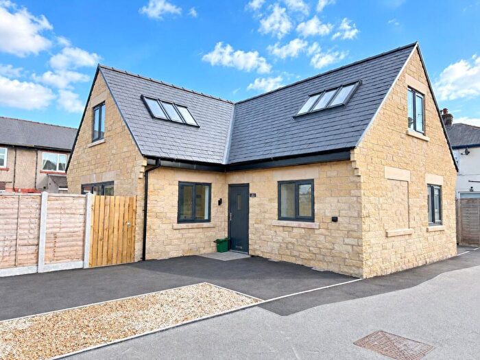 3 Bedroom House For Sale In The Studios, Smithbrook Close, Chapel En Le Frith, High Peak, SK23