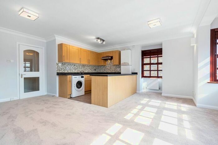 2 Bedroom Flat To Rent In Moxon Street, London, W1U