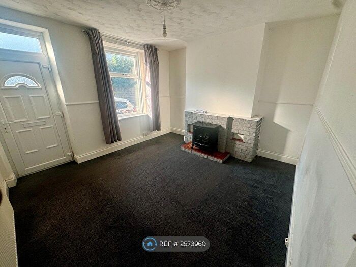 3 Bedroom Terraced House To Rent In Station Road, Barnsley, S70