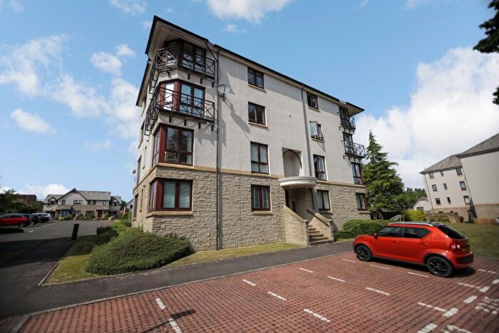 3 Bedroom Flat For Sale In / Greenpark, Edinburgh, EH17