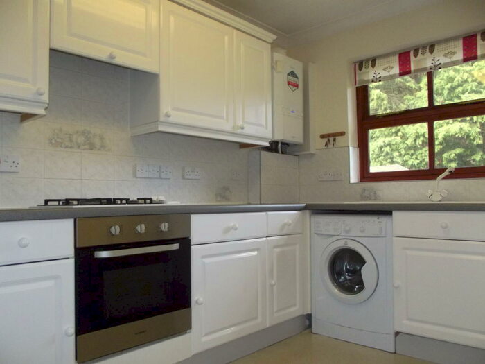 2 Bedroom Flat To Rent In Swan Court, Exeter, EX2
