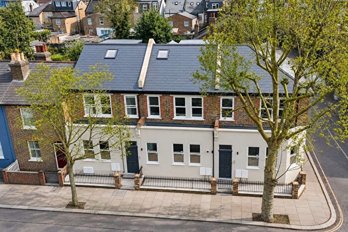 1 Bedroom Flat To Rent In Grosvenor Road, London, W7