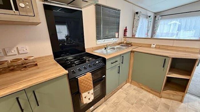 2 Bedroom Park Home For Sale In Sandhills Holiday Park, BH23