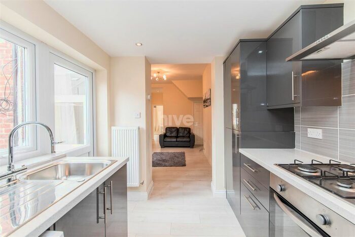 2 Bedroom Flat To Rent In Eighth Avenue, Heaton, Newcastle Upon Tyne, NE6